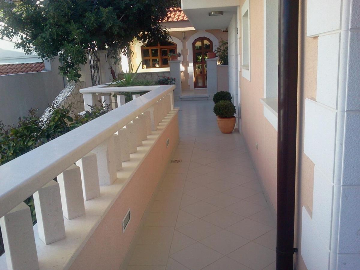 Apartments Jani Hvar Town Exterior photo