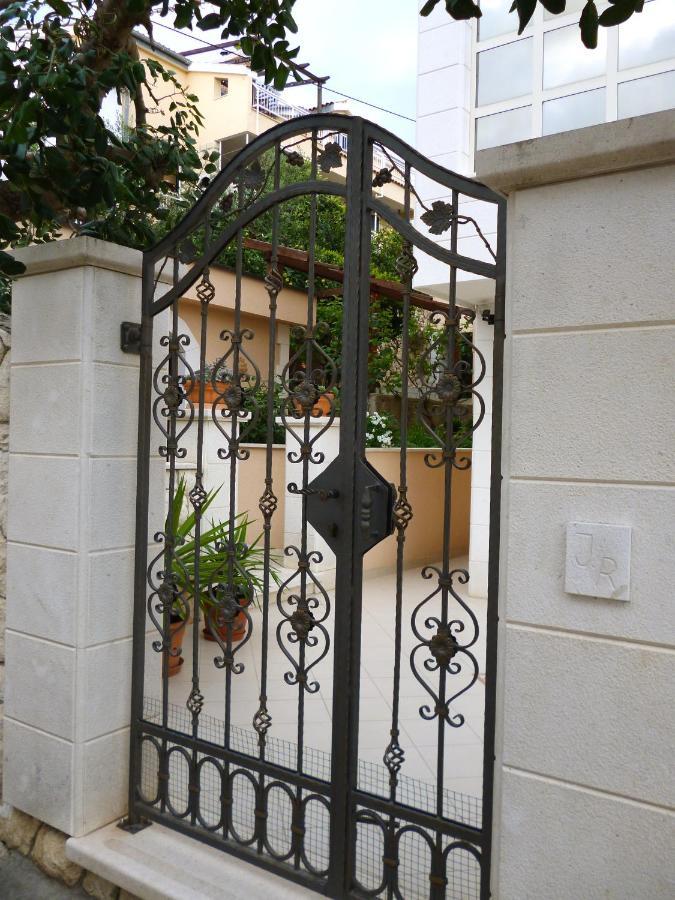 Apartments Jani Hvar Town Exterior photo